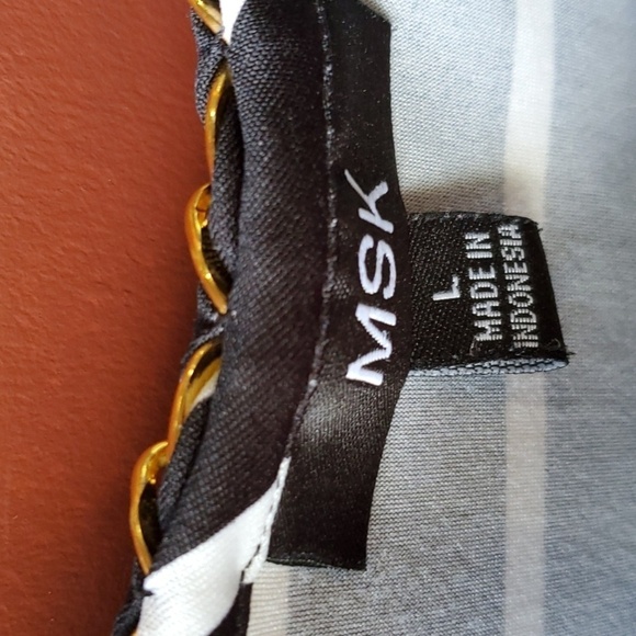 MSK black white and red graphic dress with chain accent. Size large - Picture 3 of 11